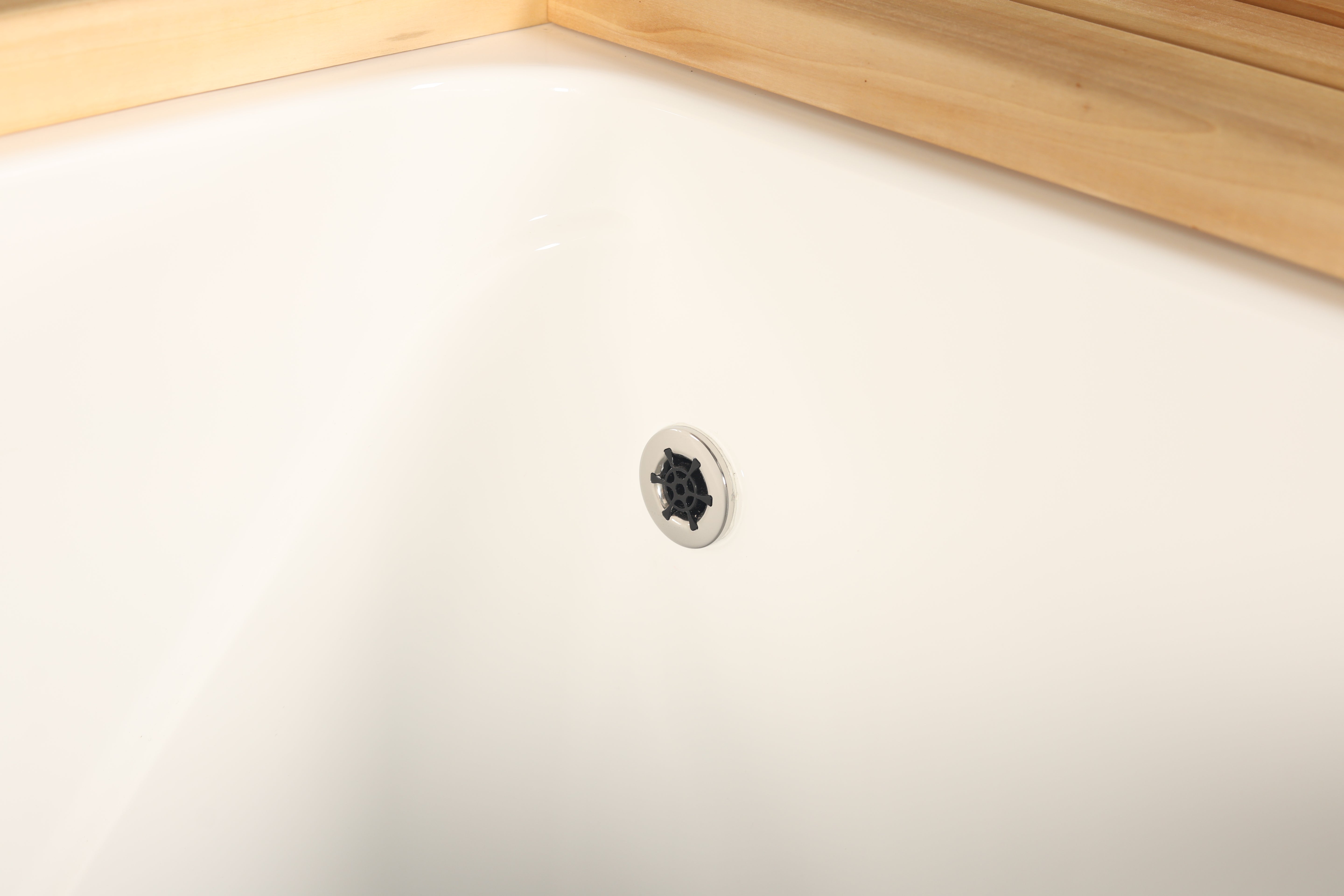 Velika hladna kad z ohlajevalnikom